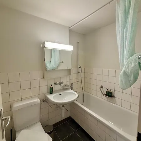 Simple & Comfy On Gartenstrasse ברן