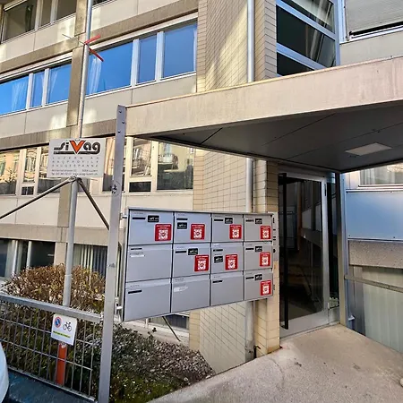 Simple & Comfy On Gartenstrasse * ברן