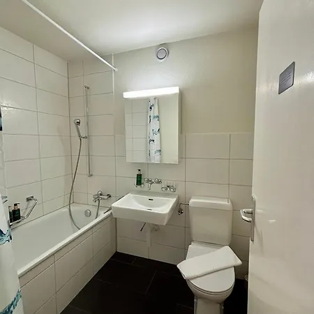 דירה Simple & Comfy On Gartenstrasse ברן