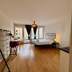 Simple & Comfy On Gartenstrasse Lejlighed